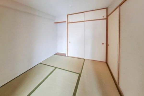 泉佐野市日根野、マンションの画像です