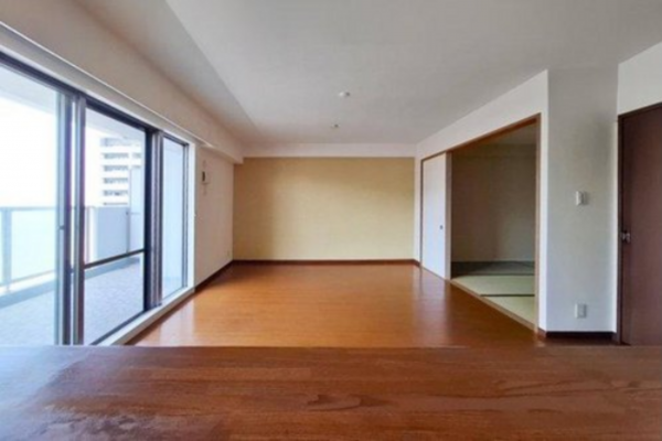 泉佐野市日根野、マンションの画像です