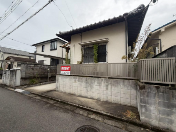 岸和田市山直中町、中古一戸建ての画像です