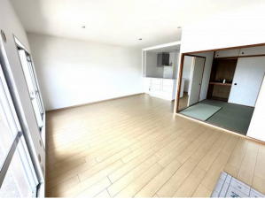 貝塚市地蔵堂、マンションの画像です