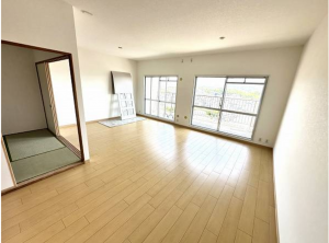 貝塚市地蔵堂、マンションの画像です