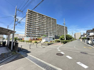 貝塚市地蔵堂、マンションの画像です