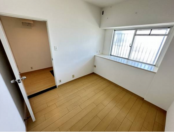 貝塚市地蔵堂、マンションの画像です