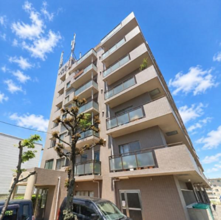 泉佐野市鶴原、マンションの画像です