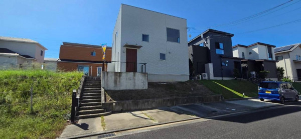 泉南郡熊取町つばさが丘北、中古一戸建ての画像です