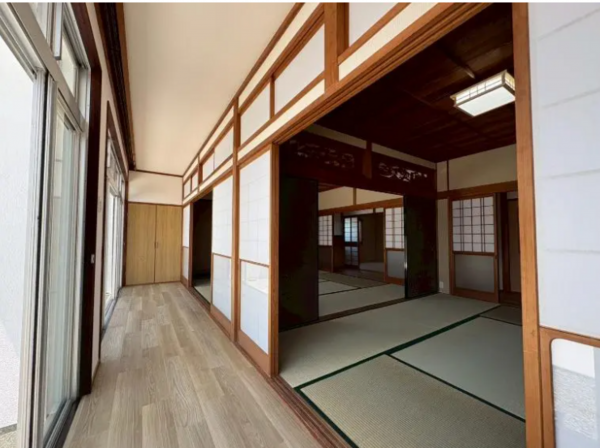 泉佐野市南中安松、中古一戸建ての画像です