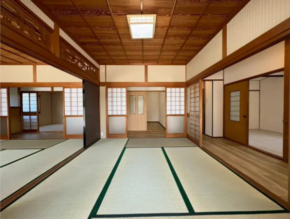 泉佐野市南中安松、中古一戸建ての画像です