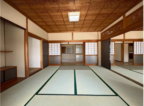 泉佐野市南中安松、中古一戸建ての画像です