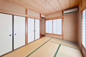 泉佐野市新安松、中古一戸建ての画像です