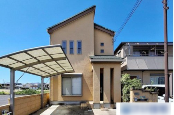 泉佐野市新安松、中古一戸建ての画像です