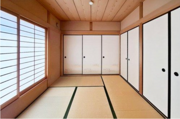 泉佐野市新安松、中古一戸建ての画像です