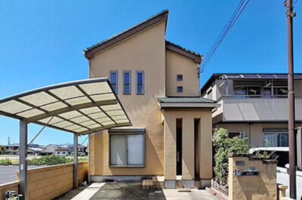 泉佐野市新安松、中古一戸建ての画像です