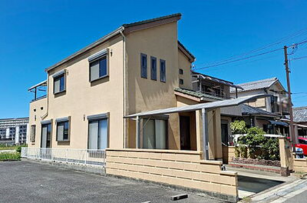 泉佐野市新安松、中古一戸建ての画像です