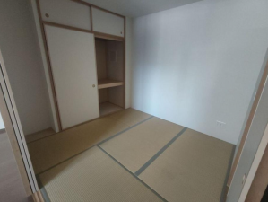 泉佐野市日根野、マンションの画像です