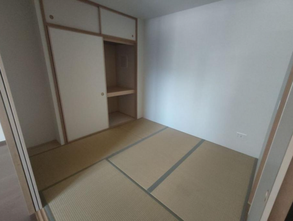 泉佐野市日根野、マンションの画像です