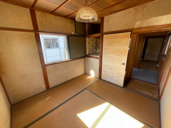 泉佐野市葵町、中古一戸建ての画像です