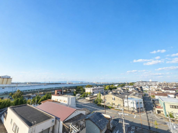 貝塚市西町、マンションの画像です