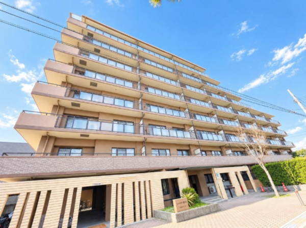 貝塚市西町、マンションの画像です