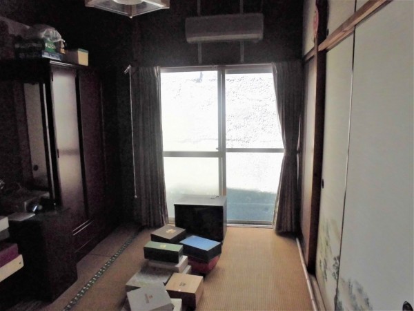 佐世保市天神、中古一戸建ての居間画像です
