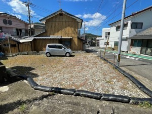 佐世保市柚木町、土地の前面道路を含む現地写真画像です