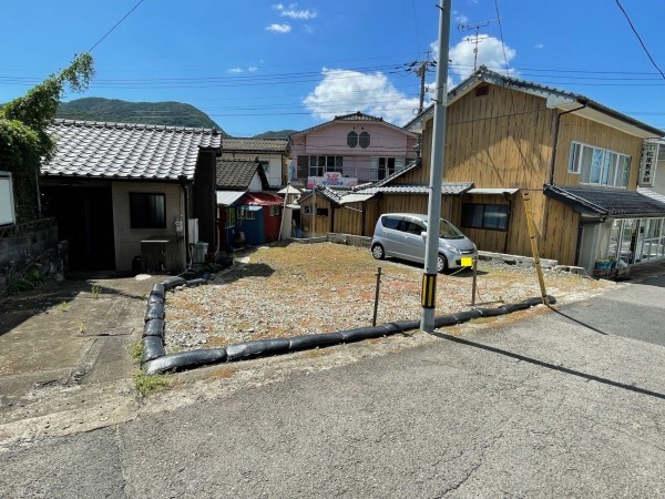 佐世保市柚木町、土地の前面道路を含む現地写真画像です