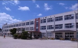 佐世保市須田尾町、中古一戸建ての小学校画像です