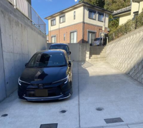 佐世保市有福町、中古一戸建ての駐車場画像です