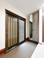 佐世保市広田、中古一戸建ての玄関画像です