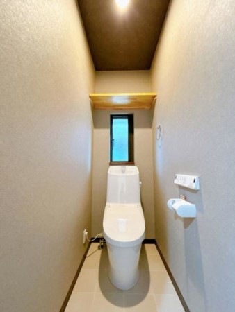 佐世保市広田、中古一戸建てのトイレ画像です