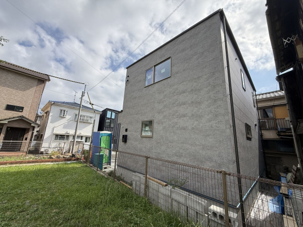 佐世保市春日町、新築一戸建ての外観画像です