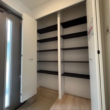東彼杵郡東彼杵町蔵本郷、新築一戸建ての玄関画像です