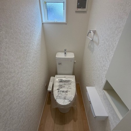 東彼杵郡東彼杵町蔵本郷、新築一戸建てのトイレ画像です