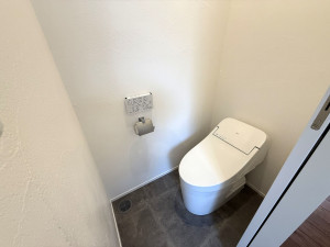東彼杵郡波佐見町志折郷、新築一戸建てのトイレ画像です