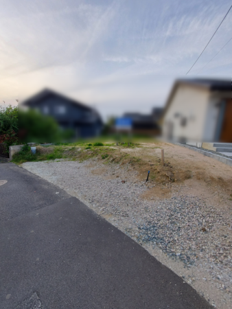 松江市大庭町、土地の前面道路を含む現地写真画像です