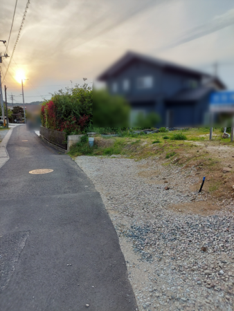 松江市大庭町、土地の前面道路を含む現地写真画像です