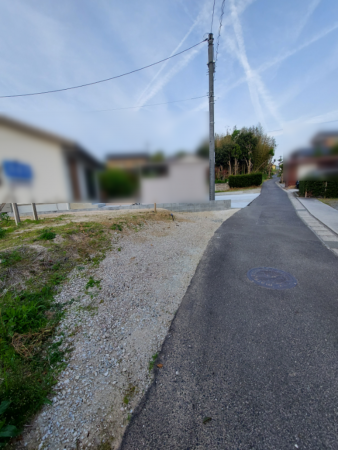 松江市大庭町、土地の前面道路を含む現地写真画像です
