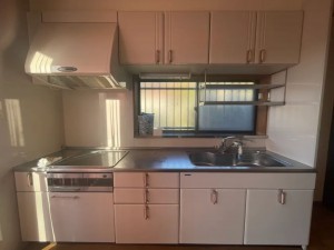 松江市玉湯町、中古一戸建てのキッチン画像です