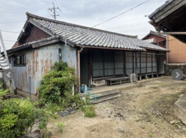 松江市八束町、中古一戸建ての外観画像です