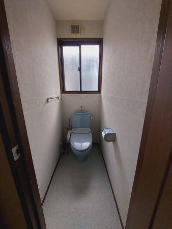 松江市西川津町、中古一戸建てのトイレ画像です