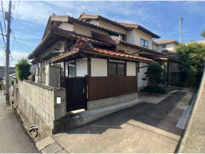 松江市上乃木、中古一戸建ての外観画像です