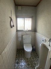 松江市上乃木、中古一戸建てのトイレ画像です