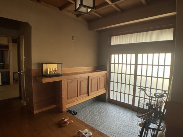 松江市上乃木、中古一戸建ての玄関画像です