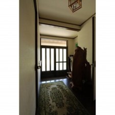 松江市法吉町、収益物件/住宅の玄関画像です