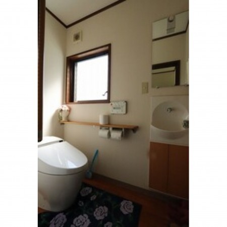 松江市法吉町、収益物件/住宅のトイレ画像です