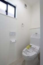 松江市古志原、新築一戸建てのトイレ画像です