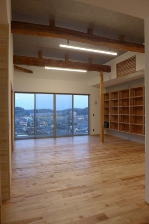 松江市古志原、中古一戸建ての居間画像です