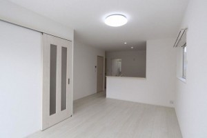 松江市法吉町、新築一戸建ての居間画像です