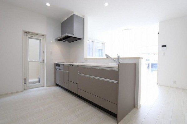 松江市法吉町、新築一戸建てのキッチン画像です