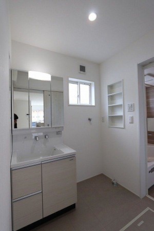 松江市法吉町、新築一戸建ての洗面画像です