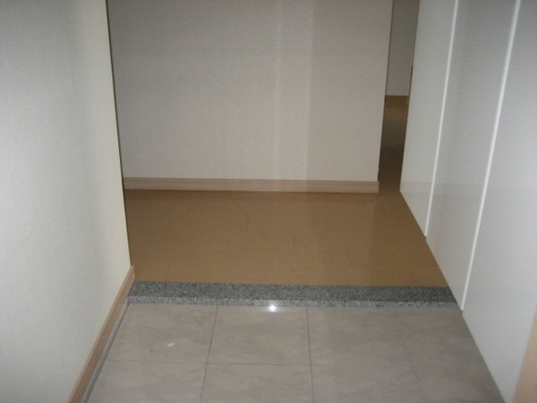 松江市袖師町、収益物件/マンションの玄関画像です
